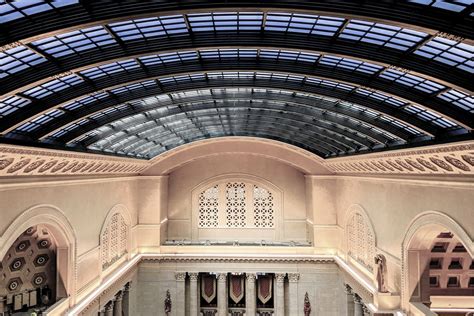 Projektbyrån berglund & co har samordnat produktionen. Union Station: New skylight illuminates historic Great ...