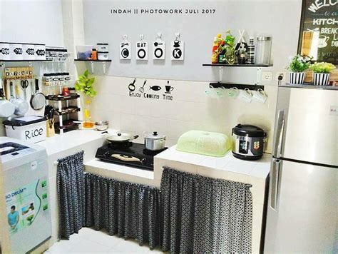 Kabinet dapur dapat membantu menjimatkan ruang bagi tujuan penyimpanan barang agar kelihatan lebih tersusun. Langsir Bawah Kabinet Dapur | Desainrumahid.com