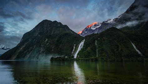 Милфорд Саунд Milford Sound удивительная бухта в Новой Зеландии