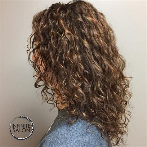 Curly Hair In Layers Spefashion