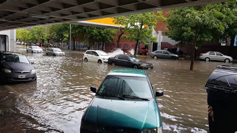 Hubo Varias Zonas Inundadas Por Un Fuerte Diluvio En La Ciudad Y