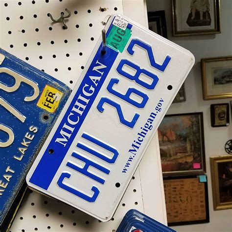 8 Epic & Best Antique Stores in Michigan | Mid-Michigan Antique Shops