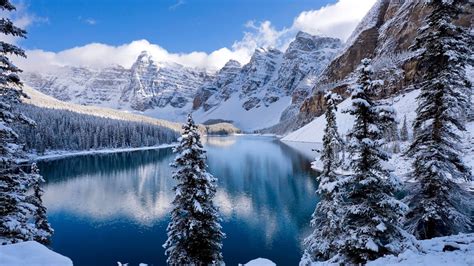 Wenkchemna Peaks And Moraine Lake Banff National Park Alberta The Wallpaper