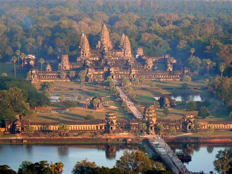 World Biggest Hindu Temple Angkor Wat Cambodia The Largest Sri