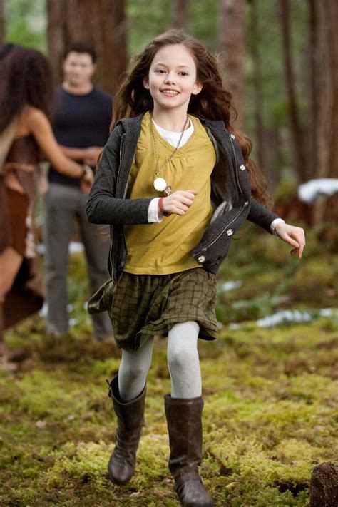 And happy to see her daughter, renesmee is flourishing. 49 New THE TWILIGHT SAGA: BREAKING DAWN - PART 2 Photos! - FilmoFilia