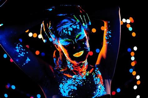 9 Black Light Photography Tips For Glow In The Dark Photos