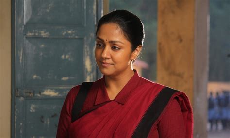jyothika in saree latest hot photos gallery photos hd images pictures stills first look