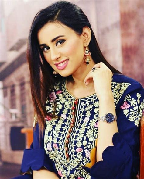 Madiha naqvi is a pakistani anchor and a newscaster who is currently a part of ary news and is one of the most loved anchors of pakistan. Madiha naqvi | Princess diana fashion, Fashion, Diana fashion