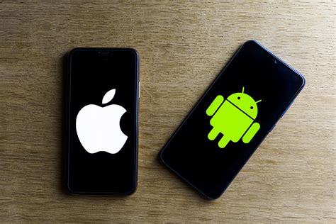 The Battle Of The Smartphone Giants A Comparison Of Apples Ios And