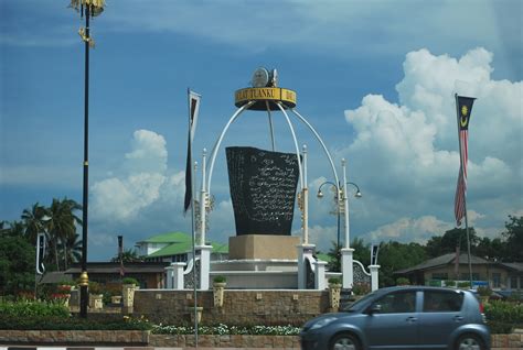 They have changed to batu bersurat but its ok. Terengganu's Touristic Appeal: Memorial Batu Bersurat ...