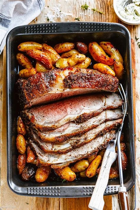 Roast Beef Recipe With Garlic Butter Potatoes How To Slow Roast Beef — Eatwell101