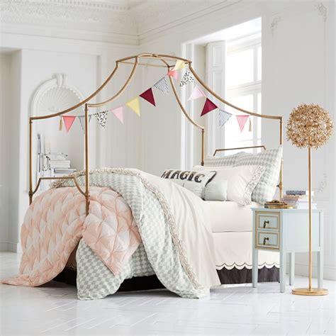 Choose little girls'canopy beds with curtains and combine with creative ideas for a beautiful. La Maison Jolie: Glamming Up The Joint!