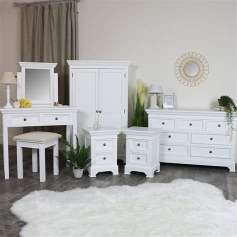 21 posts related to master bedroom wardrobe closet. White Bedroom Furniture - Daventry White Range | Melody ...
