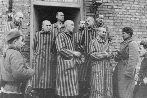 8000 Judíos Marchan En Auschwitz En Recuerdo A Las Víctimas Del