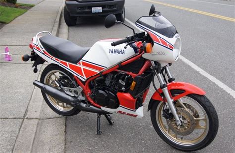 This rz has had a total engine rebuild, crank seals and bearings, rods, pistons, rebore, all gearbox bearings and seals, oil pump rebuilt, powervalves rebuilt, new cables, new chain, carbs ultrasonic cleaned and rebuilt, carbs. Collector Alert! Yamaha RZ350 with Only 561 Miles up for ...