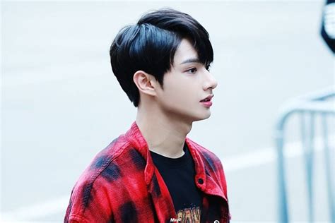 Male Idols With The Best Side Profile According To Koreans Koreaboo Seventeen Junhui