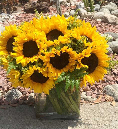 Cheerful Sunflowers Bouquet In Los Angeles Ca Westwood Flower Shop