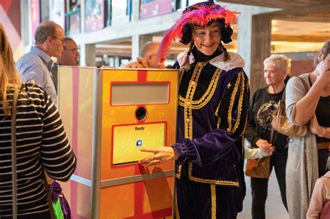Het Sinterklaas Theaterfeest Voor Centraal Beheer In Apeldoorn • Boek
