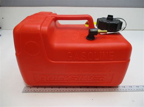 New Quicksilver Plastic Boat Red Gas Tank 3 Gallons Green Bay