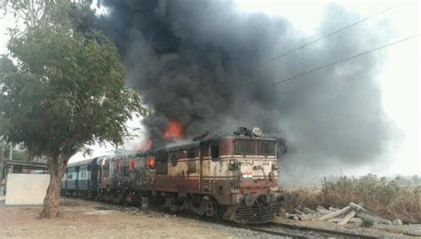 Jharkhand Passengers Drivers Escape Unhurt After Train Engine Catches