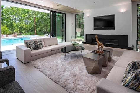 Ultra Sophisticated Modern Home In Florida Surrounded By Woodsy Setting