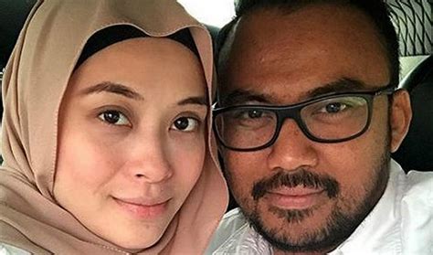 Semalam pelakon lelaki, datuk seri eizlan yusof baru sahaja dikurniakan darjah sri sultan ahmad shah pahang (ssap). "Kelmarin Baru Lakukan Hubungan...",Datuk Red Terkejut ...