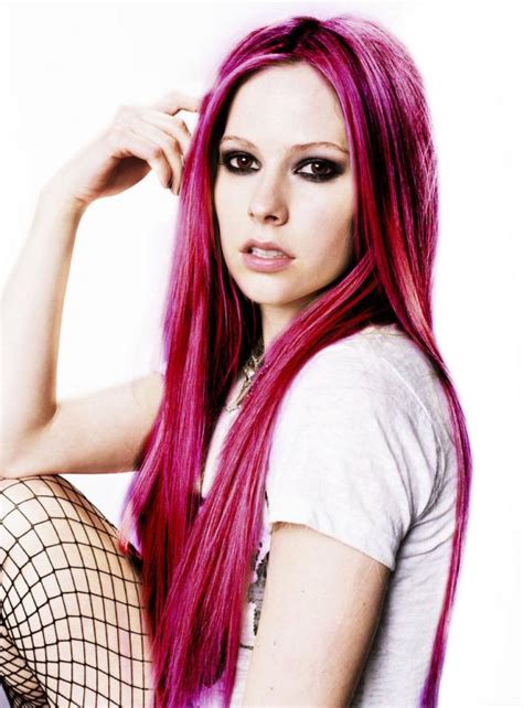 avril lavigne with pink hair avril lavigne photos fanphobia celebrities database