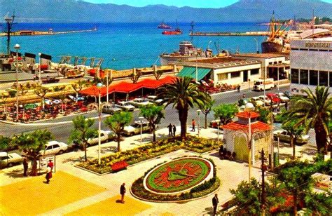 Πάτρα η πόλη των φοιτητών και του καρναβαλιου ! Το ιστορικό ρολόι της πλατείας Τριών Συμμάχων "ανθίζει ...