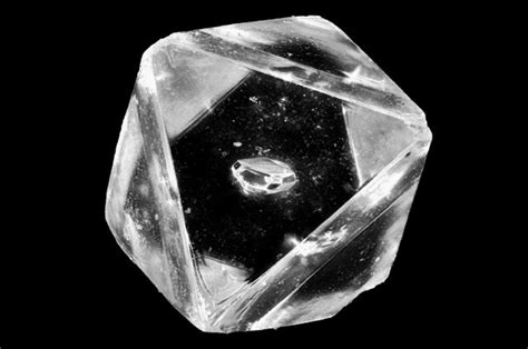 Strange New Mineral Discovered Trapped Inside A Diamond Forbes Unusual