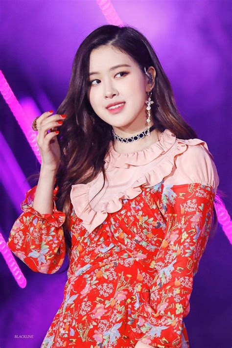Productivity start page with blackpink kpop wallpapers, inspirational quotes, bookmarks manager and weather forecast. Blackpink Rosé Wallpapers - Wallpaper Cave