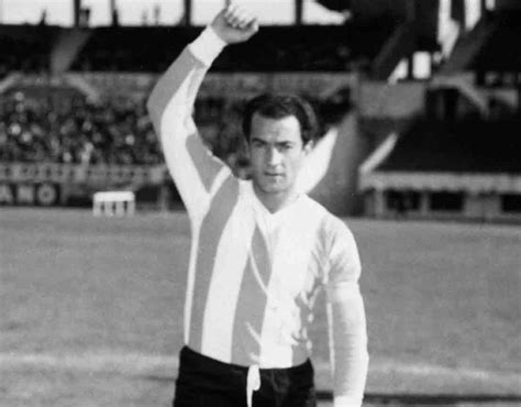En redes sociales, verdes y rojos recordaron a algunos 'gauchos' que dejaron huella. 14 de mayo: DIA DEL FUTBOLISTA ARGENTINO | La Trocha ...