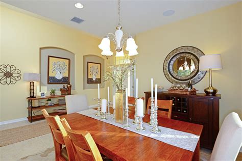 When making a home plan, there are many important points to consider. Welcome your guests with a seat at the table… n#Tampa #Florida #newhomes #realestate (With ...