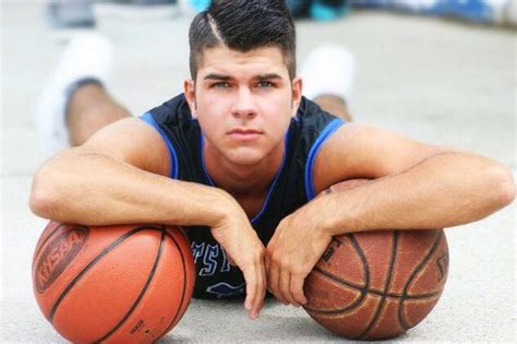 Gay Kentucky Basketball Player Comes Out At A Game Gets Chased By Opposing Team Outsports