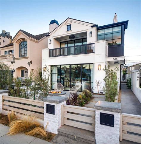 Southern California Beach House With Gorgeous Industrial Chic Accents
