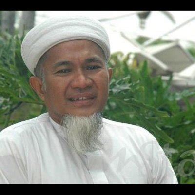 Arwah yang berusia 65 tahun meninggalkan 2 bekas isteri. Pelakon Ali Setan Azmil Mustapha Meninggal Dunia