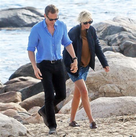 Taylor Swift Tom Hiddleston Romantic Kiss In Rhode Island Pics