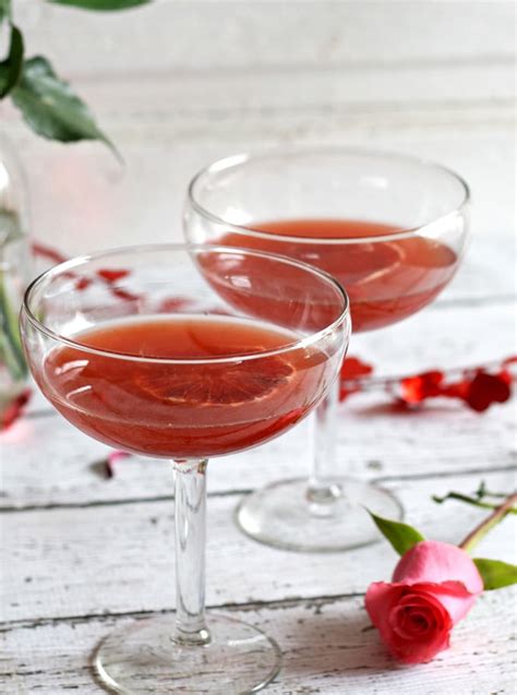 From mulled wine to creative cocktails, we have the perfect drinks to serve for christmas parties and family meals. bourbon honey cocktail