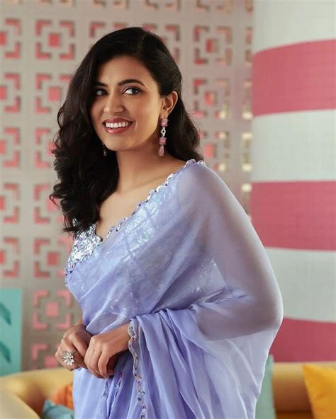 Anju Kurian In Saree Exclusive Hot And Sexy Photoshoot Looking Very Sexy Photoshoot Photos HD