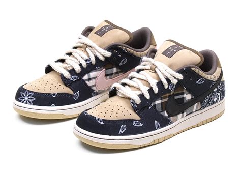 世界有名な Nikesb Dunk Low Travis Scott