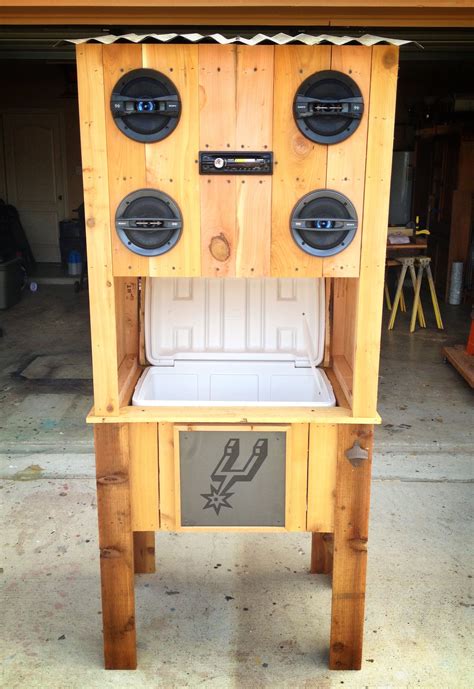 Double walled inner insulation will help keep your beverages. Spurs Cedar Cooler with Sony Stereo System | Wood projects ...