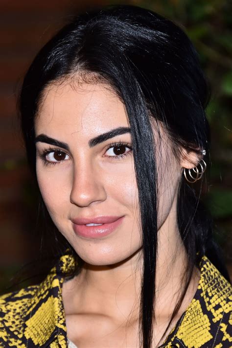 La giovane è riuscita a diplomarsi nel 2012 e immediatamente giulia de lellis non ha nascosto di essere ricorsa alla chirurgia estetica per migliorare il proprio corpo. Giulia De Lellis - "Maurizio Costanzo" TV Show in Rome ...