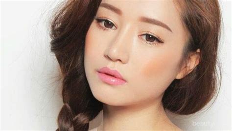 Buat karakter gaya anime anda sendiri dan dandani dengan busana favorit anda! Panduan Tepat Memilih Warna Blush yang Sesuai dengan Jenis Skintone
