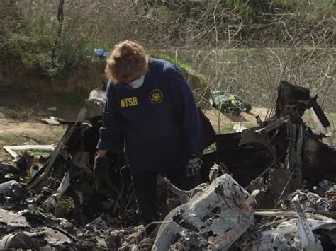 kobe bryant pilot might ve been disoriented by fog before crash investigators say