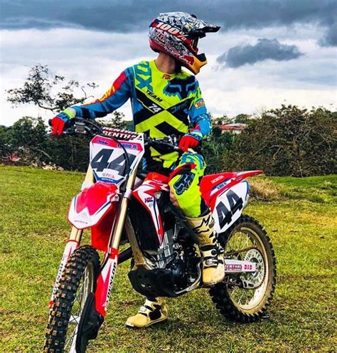 In today's top gear, watch bajaj avenger 220 street bike specifications, review and price in india, speciality of bajaj avenger 220 street bike, highlights and features of bajaj avenger 220 street. motocross supercross enduro dirtbikes offroad harley gear ...