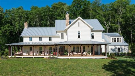 Pin By Jamesp On Farmhouse Celebrity Houses