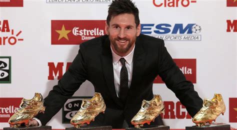 Lionel Messi Receives 4th Golden Shoe As Europes Top Scorer Sportsnetca