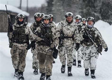 Finnish conscripts returning from the "Arctic Forge" exercise width=