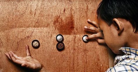 Batu seremban is a traditional malaysian game played on playgrounds and at home. Permainan Tradisional: Tudung Botol