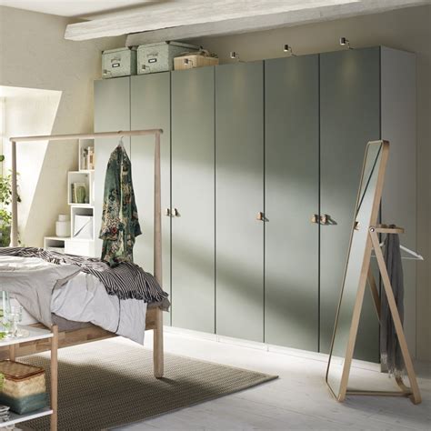 Une armoire verte, IKEA - Marie Claire | Armarios de dormitorio