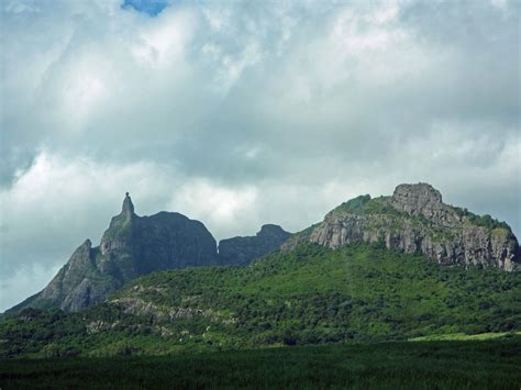 The Young Volcanic Landscape Of Mauritius Georneys Agu Blogosphere
